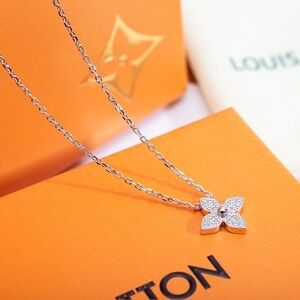 Louis Vuitton Silver Pavé Monogram Flower Necklace - Silver